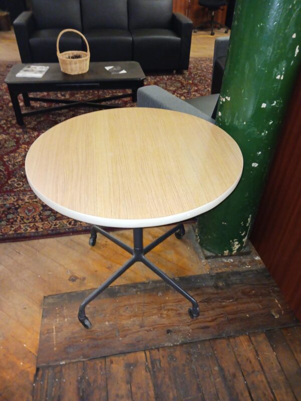 Round Table - Image 2