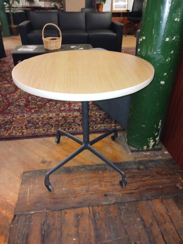 Round Table