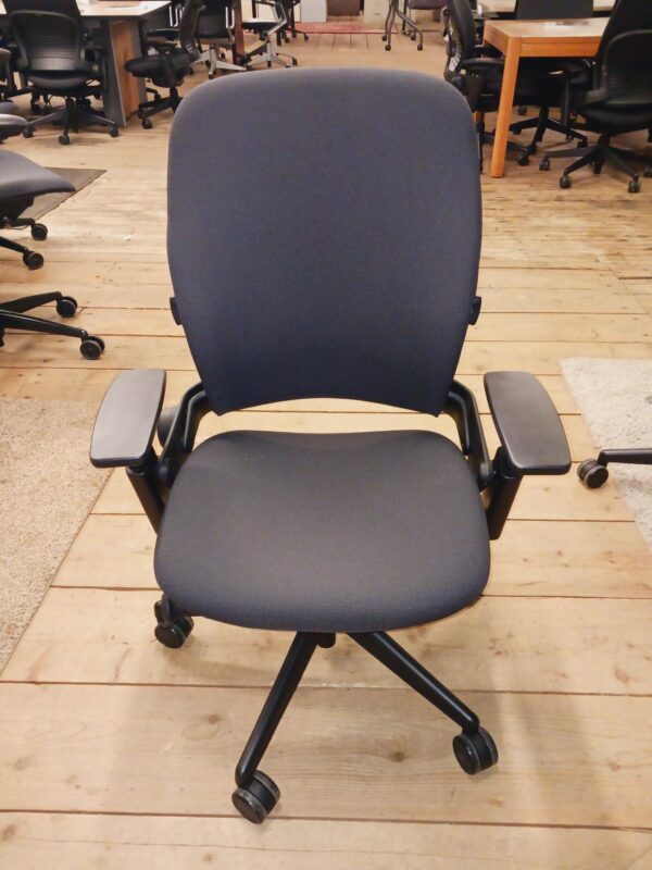 Task Chair - Image 3