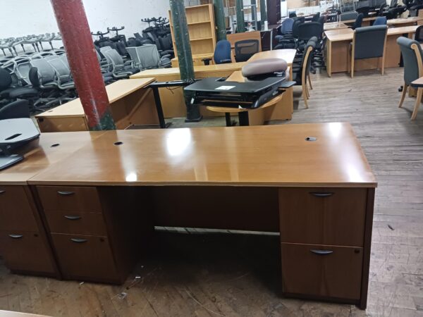 Double Ped Desk - Image 4