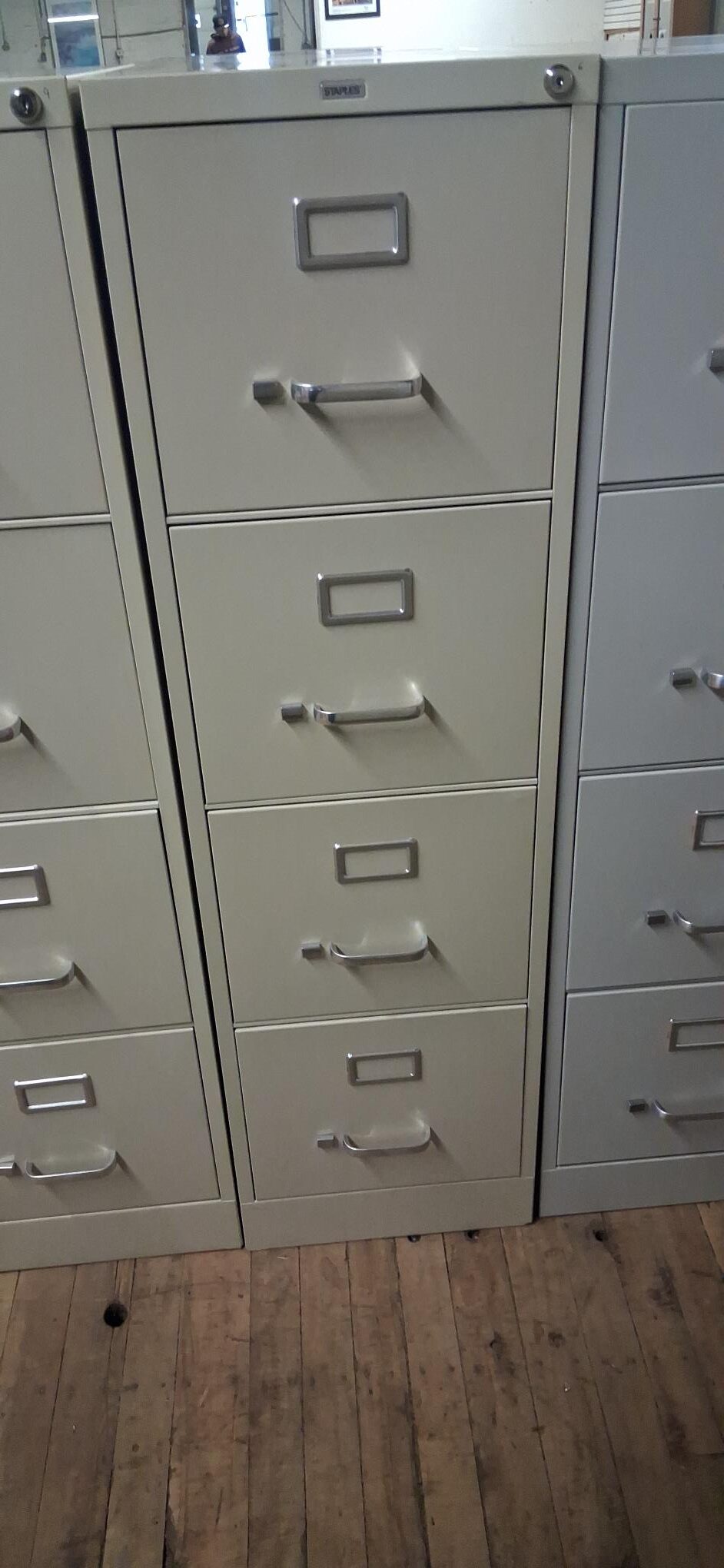 4 drawer ; staples